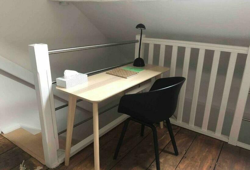 A Côté, C Est Aussi Chez Vous !