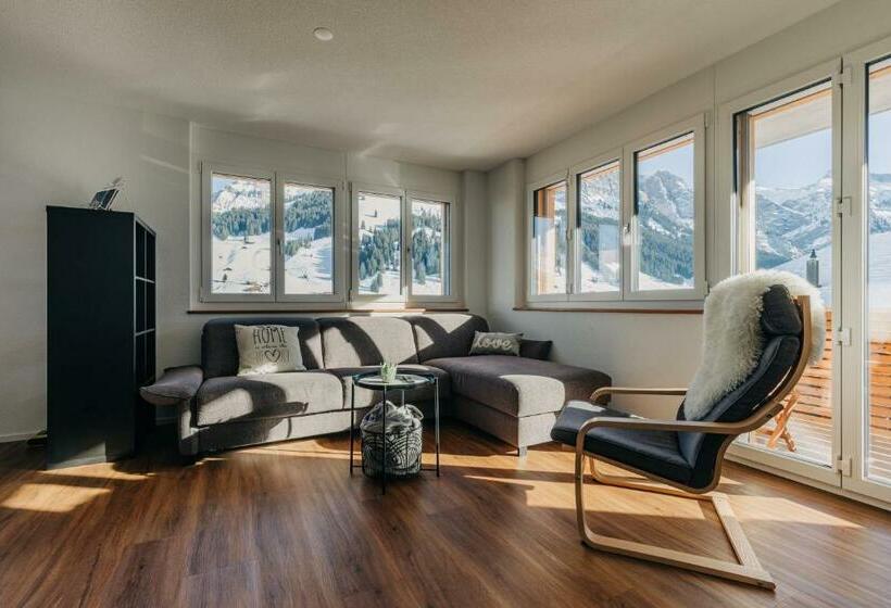 Chuenislodge1 Neu, Grosse Terrasse & Designerofen, Prächtige Aussicht