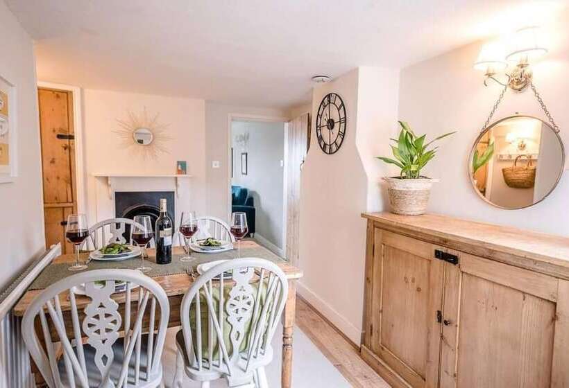 Coachman S Cottage, Wrentham