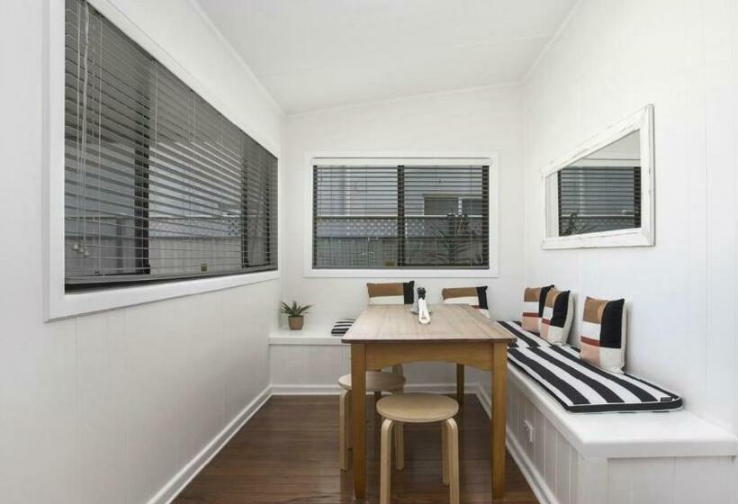 Coast Along   Ettalong Beach