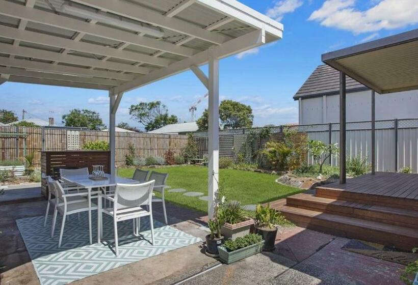 Coast Along   Ettalong Beach