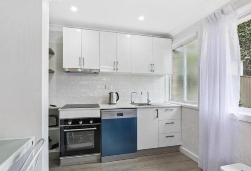 Coastal Cottage   Ettalong Beach