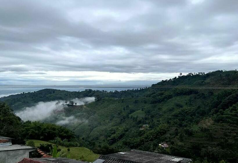 Excelente Terraza Con La Mejor Vista Del Buenavista Y El Quindio!
