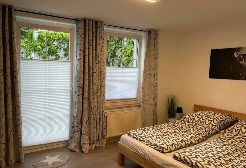 Große Moderne Ferienwohnung, Ruhige Innenstadtlage