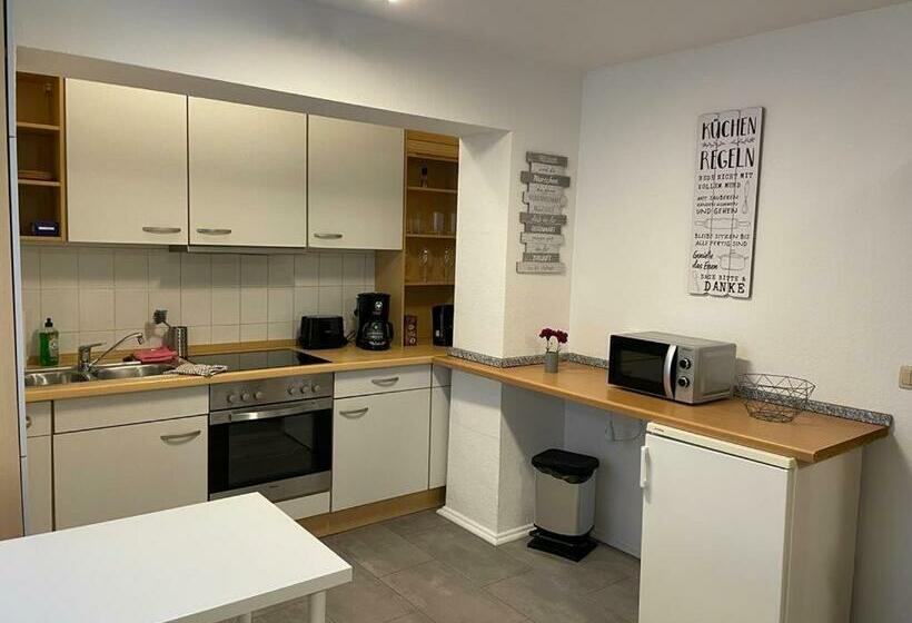 Große Moderne Ferienwohnung, Ruhige Innenstadtlage