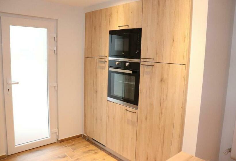 Gîte Les Eglantines Rez De Jardin