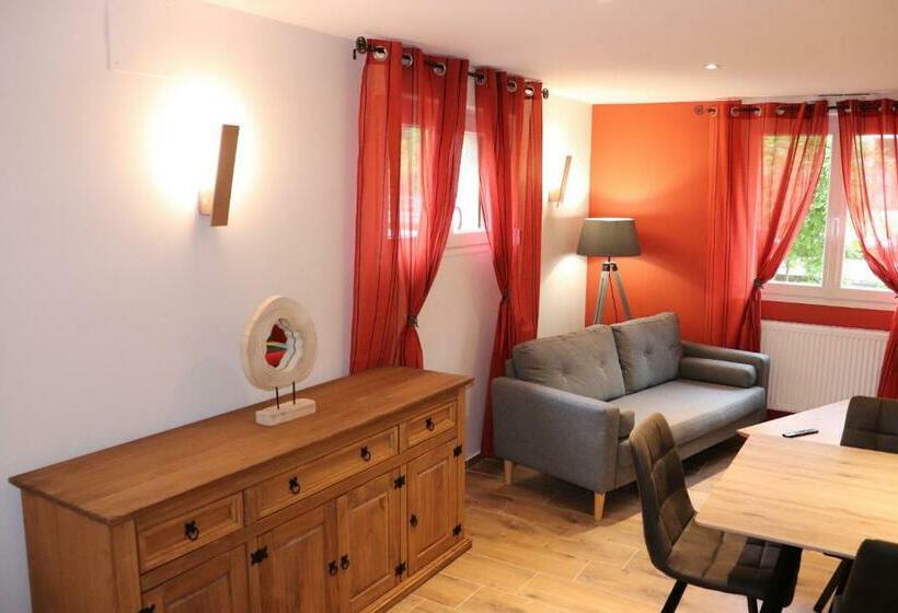 Gîte Les Eglantines Rez De Jardin