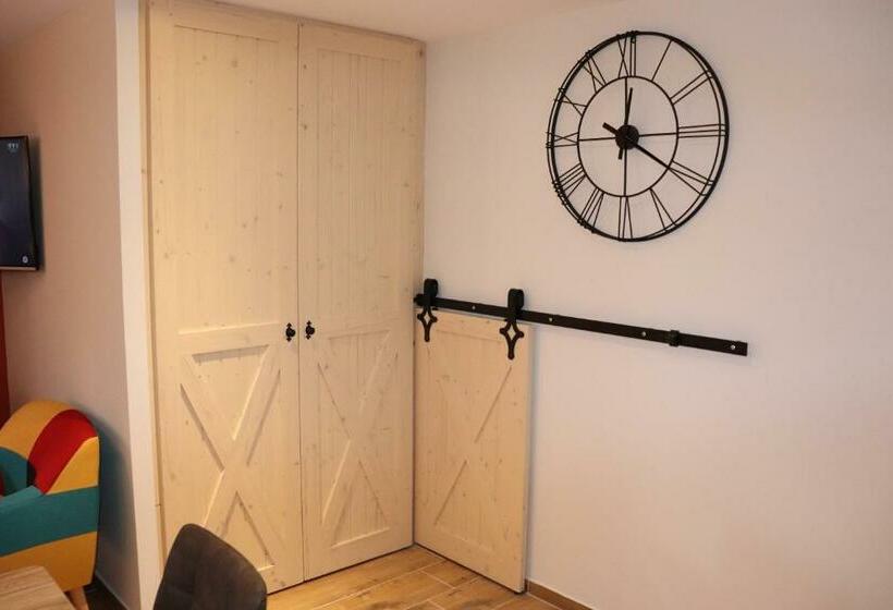 Gîte Les Eglantines Rez De Jardin