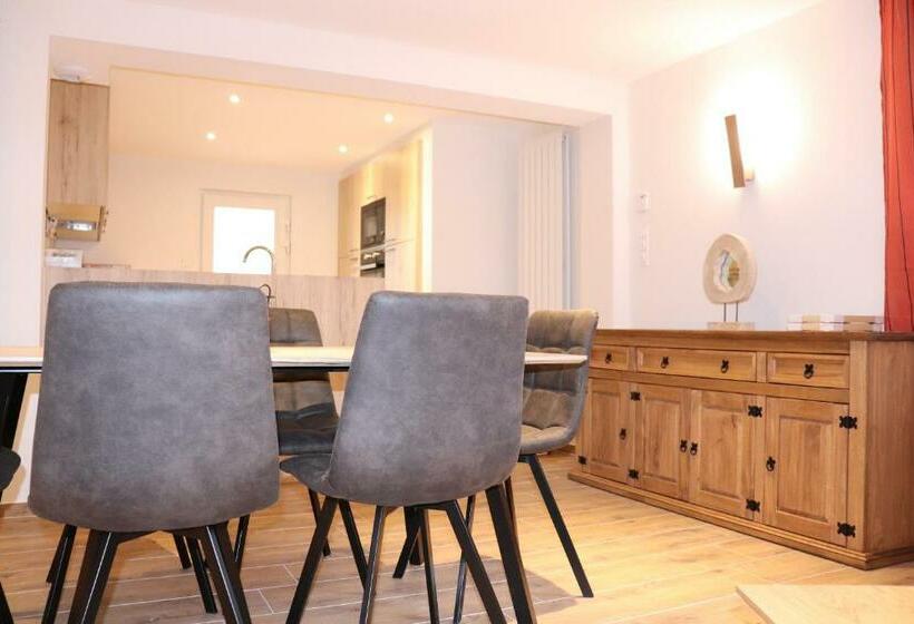 Gîte Les Eglantines Rez De Jardin