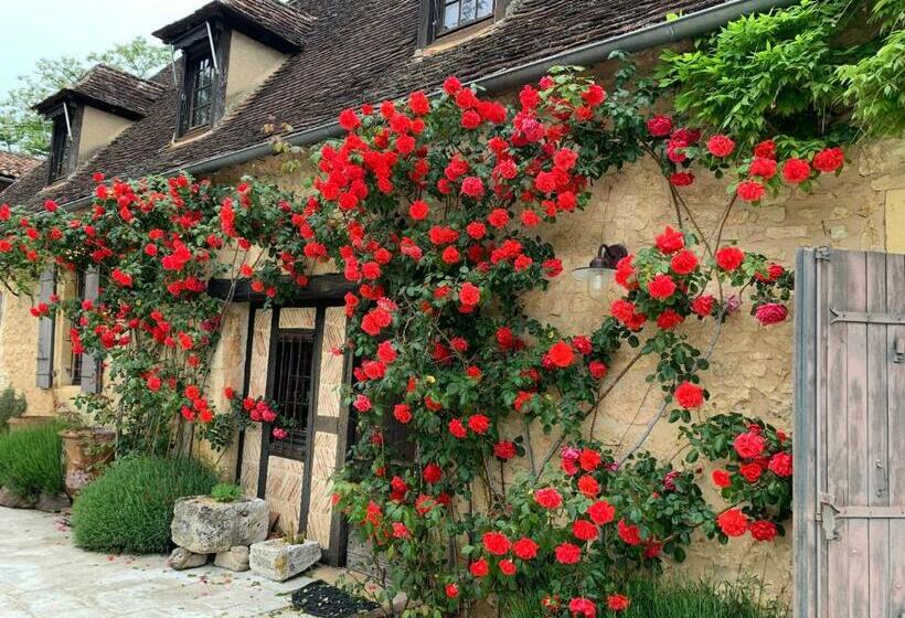 Gîtes De Charme Le Bibendôme Et Les Mots Bleus En Pleine Forêt
