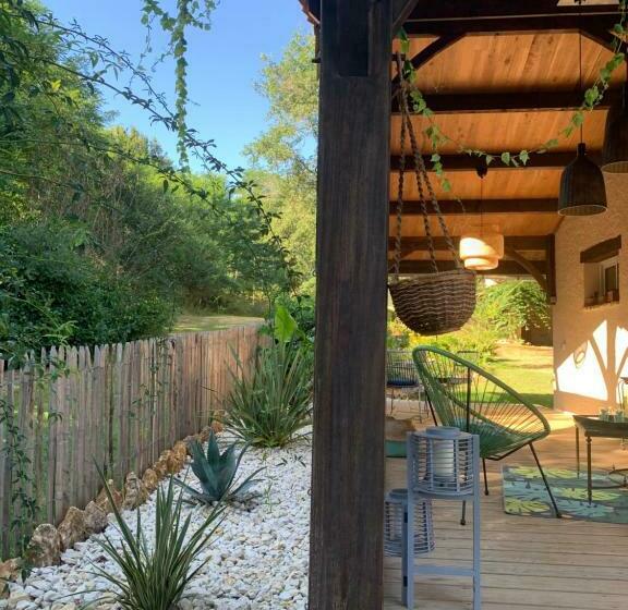 Gîtes De Charme Le Bibendôme Et Les Mots Bleus En Pleine Forêt