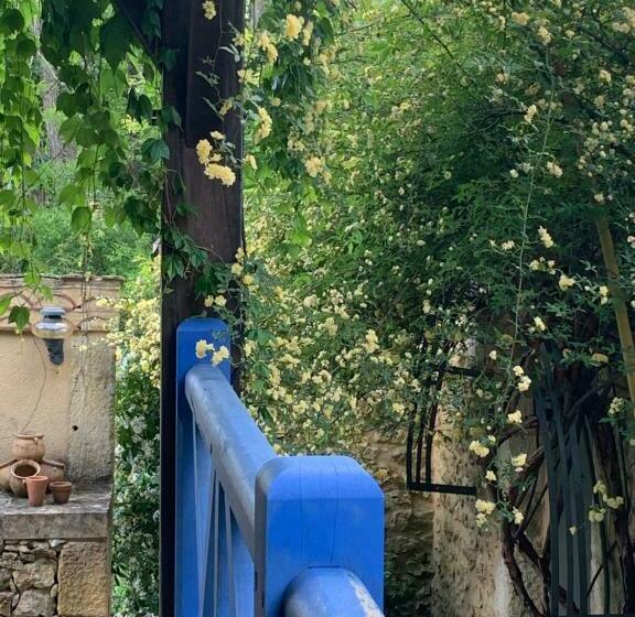 Gîtes De Charme Le Bibendôme Et Les Mots Bleus En Pleine Forêt