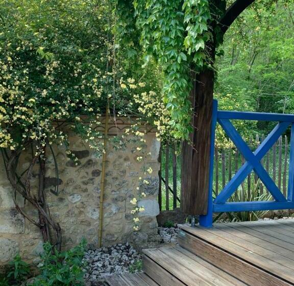 Gîtes De Charme Le Bibendôme Et Les Mots Bleus En Pleine Forêt