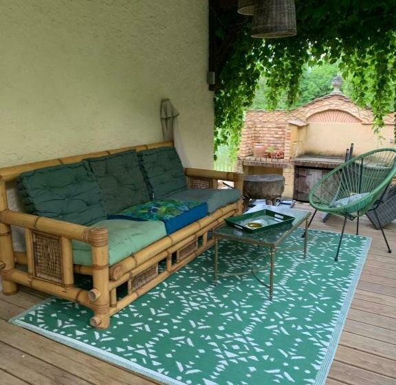 Gîtes De Charme Le Bibendôme Et Les Mots Bleus En Pleine Forêt