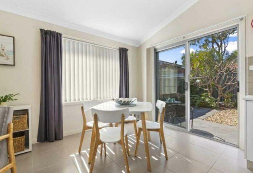 Ocean Sounds Umina Beach