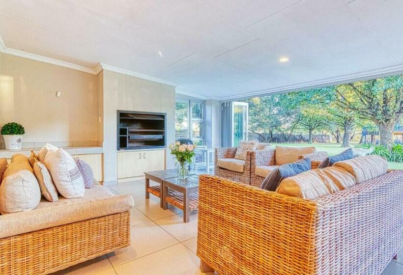 Riverside Rhapsody, Vaal River, Vanderbijlpark, 6 Adults And 4 Children