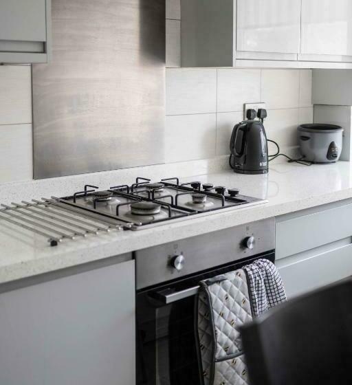 Stylish Flat 2 Bedroom With Free Wifi & Parking Chigwell Epping London