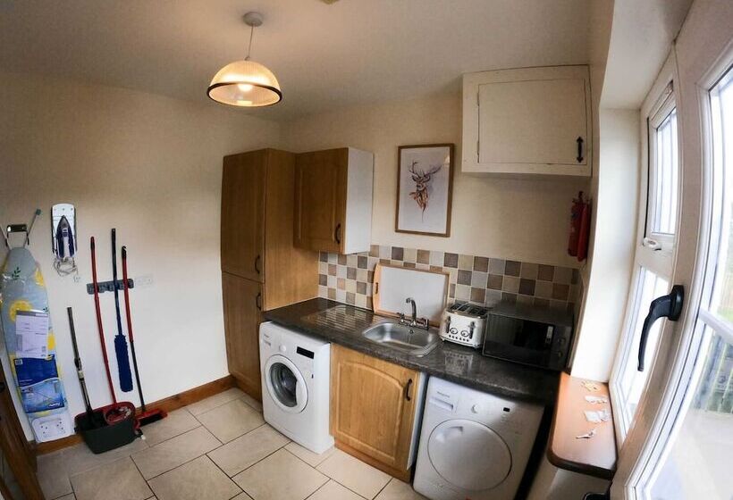 The Heights & Hollows Farmhouse, Saul, Downpatrick, Sleeps 14