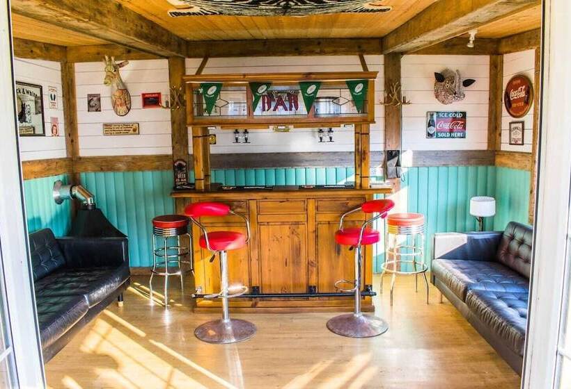 The Heights & Hollows Farmhouse, Saul, Downpatrick, Sleeps 14