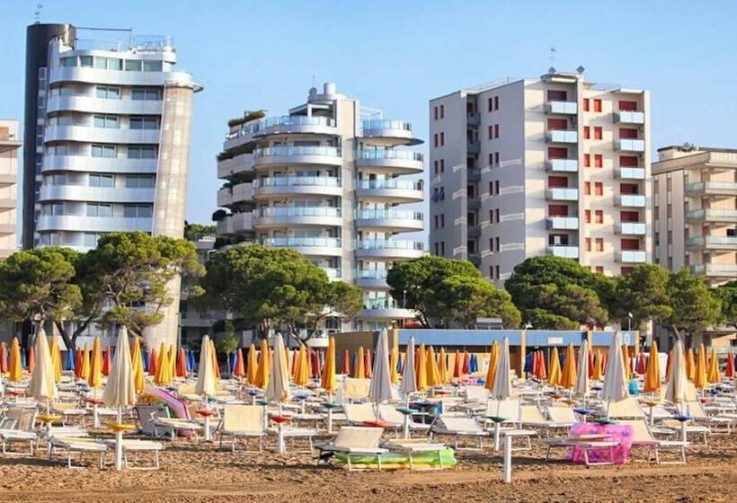 Three Room Apartment In Residence With Sea View By Beahost Rentals