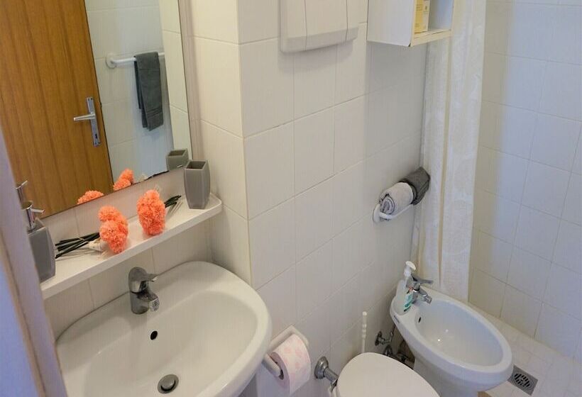 Three Room Apartment In Residence With Sea View By Beahost Rentals