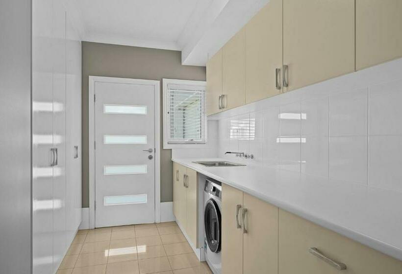 Wauwa Ana   Moana   C21 Southcoast Holidays