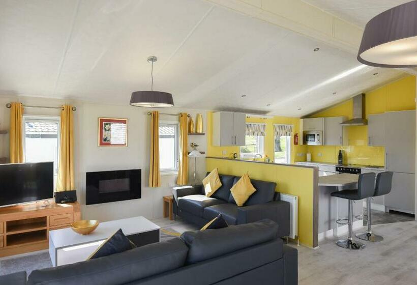 7 Medina Rise Family Fun For All