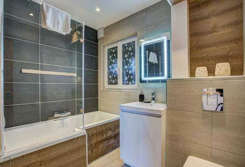 Apt. Marmottes  Fabulous 3 Bed, 2 Bath, Sleeps 6