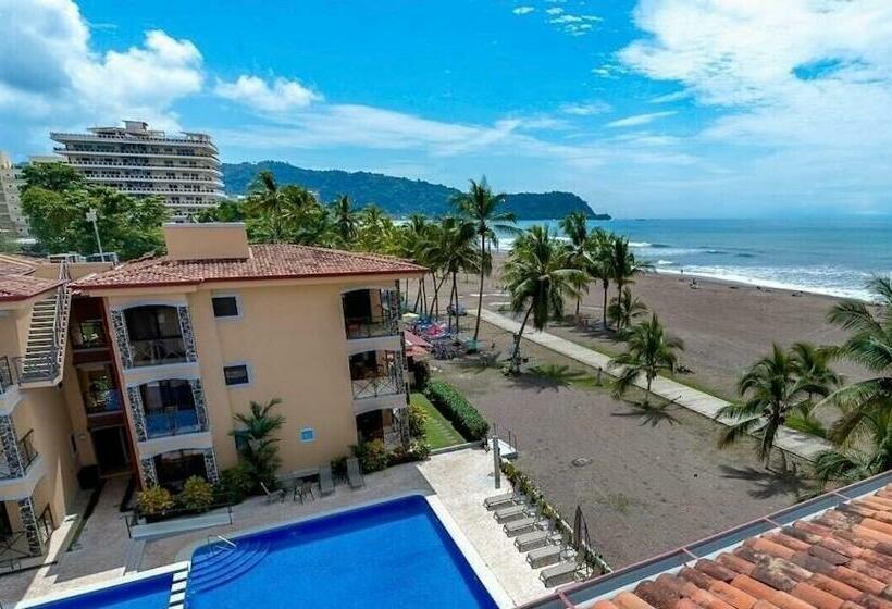 Beachfront Condo Bahia Encantada L1 Jaco Beach