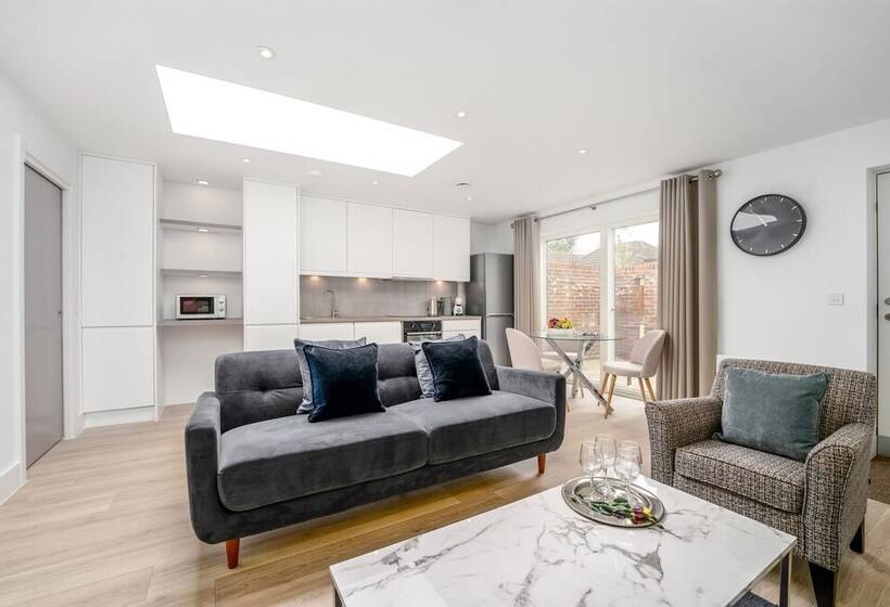 Citystay   Finch House