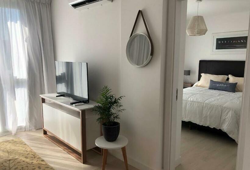 Departamento En Destacado Edificio Céntrico