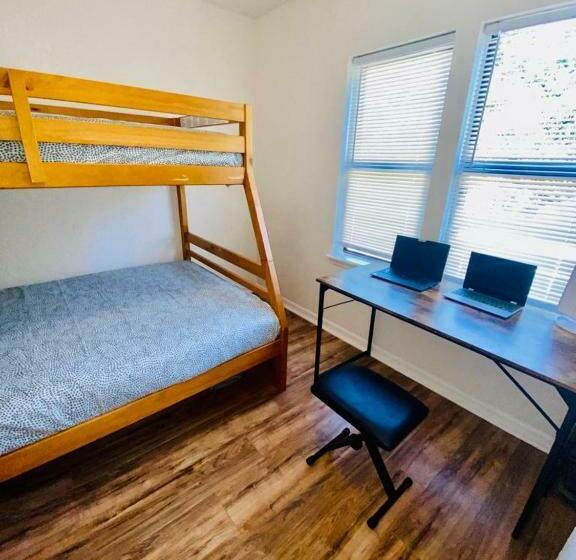 Two Fully Equipped Apartments And A Studio 5 Miles From The Beach