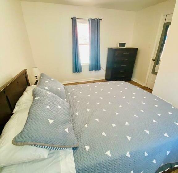 Two Fully Equipped Apartments And A Studio 5 Miles From The Beach