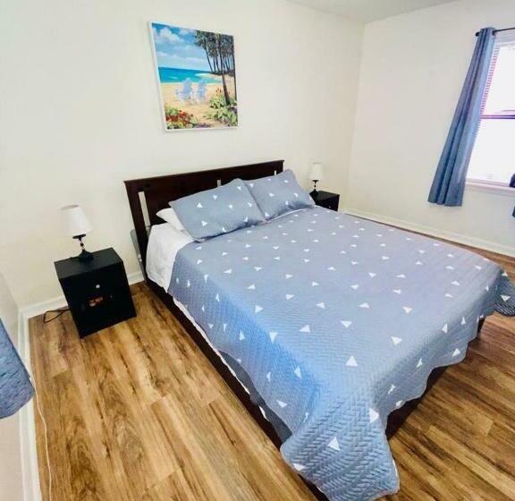 Two Fully Equipped Apartments And A Studio 5 Miles From The Beach