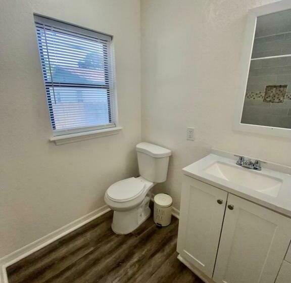 Two Fully Equipped Apartments And A Studio 5 Miles From The Beach