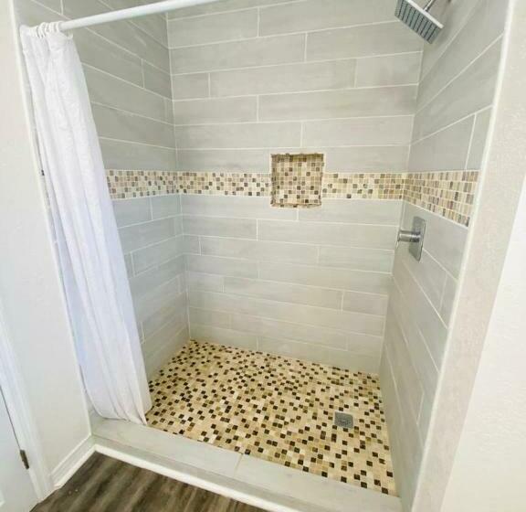 Two Fully Equipped Apartments And A Studio 5 Miles From The Beach