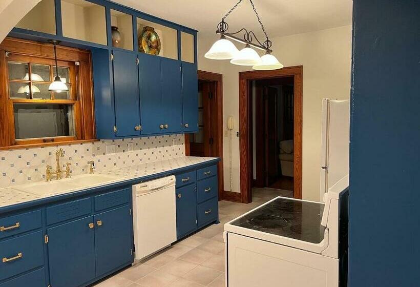 Historic Downtown Brownsburg Home W/charm