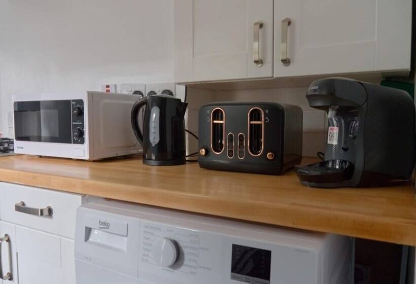 Lovely Large London Apartment