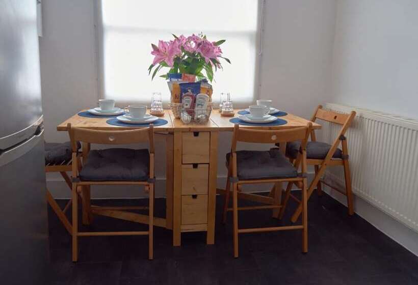 Lovely Large London Apartment