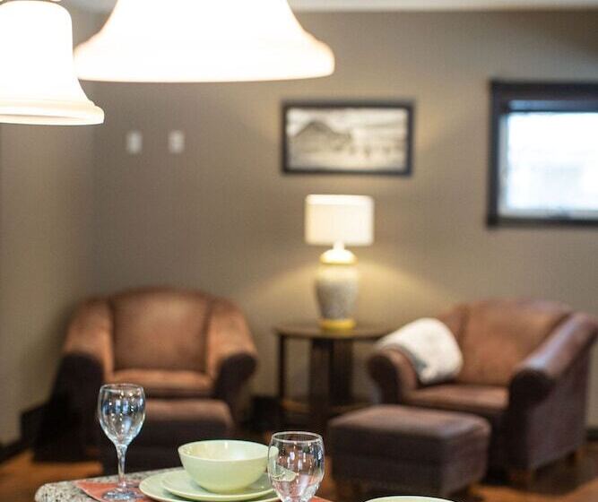 Mountain Gateway By Revelstoke Vacations