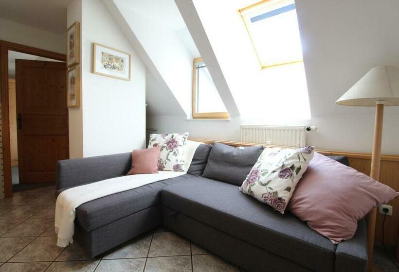 Nocky Family Apartments