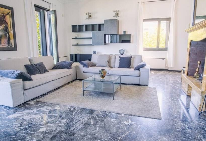 Villa Patrizia Lake View   Italian Homing