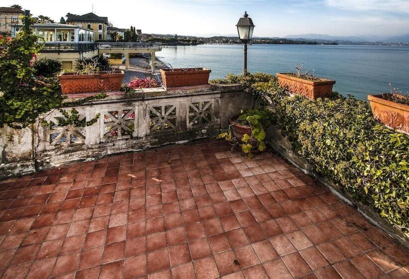 Villa Patrizia Lake View   Italian Homing