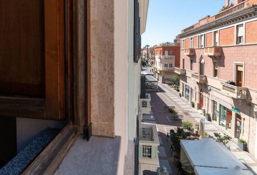 Welcomely Xenia Boutique