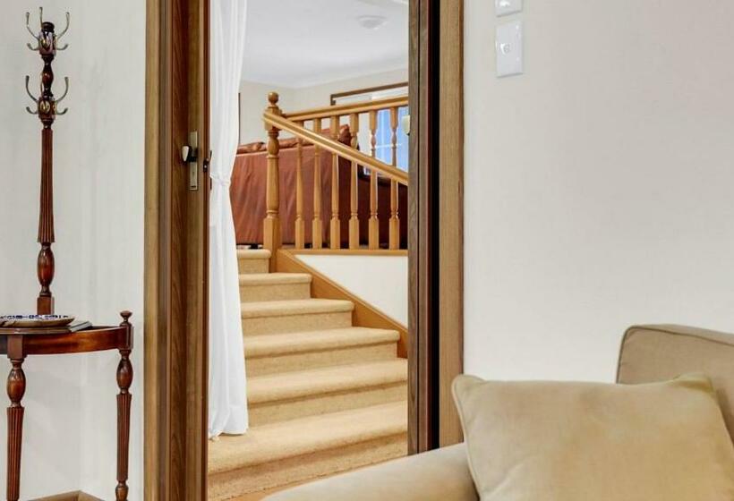 Wollumboola Beach House