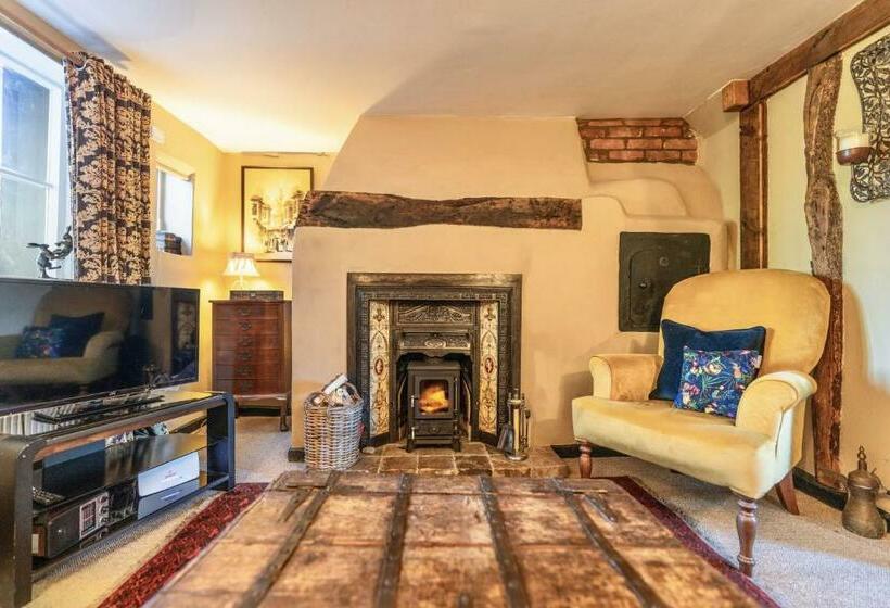 2 Fox Cottage, Darsham