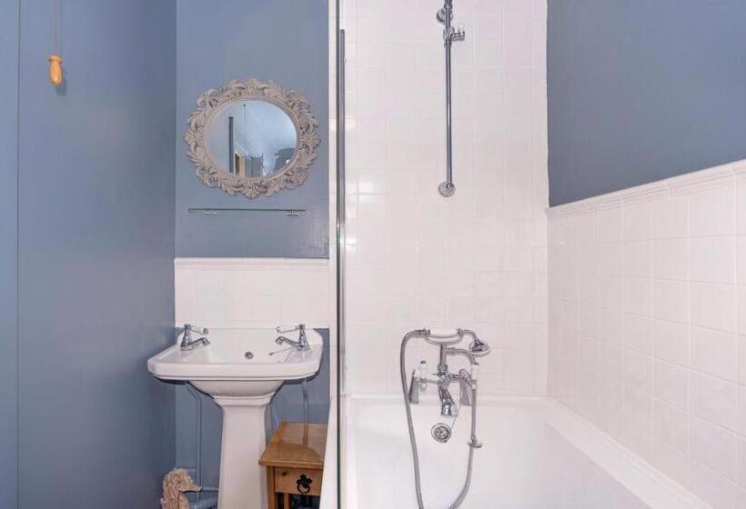 2 Fox Cottage, Darsham