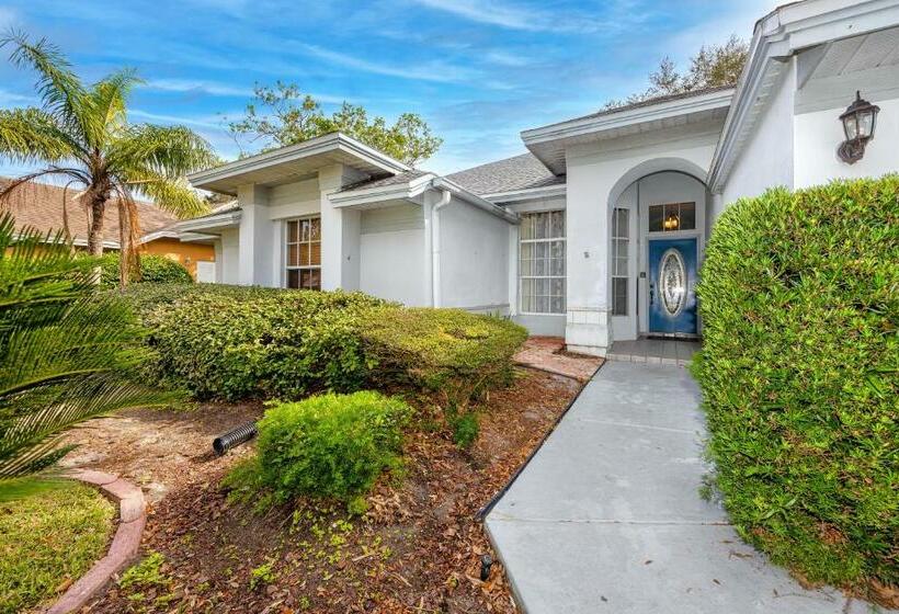 Palm Harbor Paradise   Lovely Home With Pool & Hot Tub