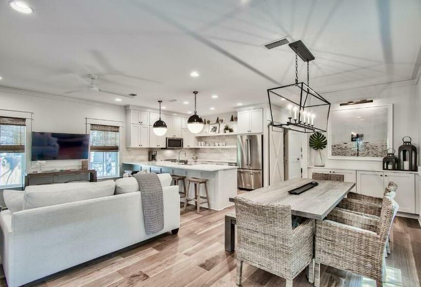 821pb Magnolia Cottages By The Sea  Cruis N & Sail N