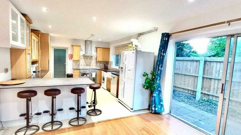 Amara House, Cambridge